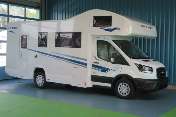 camping-car capucine 7 places en location